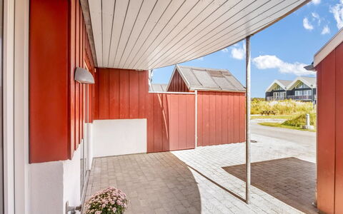 Keimo - 600M from the Sea: Plafond, Sol, Design Intérieur, Sol, Composite, Meubles, Recours, Hôtel, Conception, Daylighting