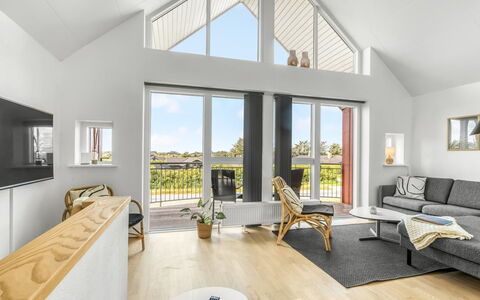 Keimo - 600M from the Sea: Design Intérieur, Bois, Sol, Plafond, Sol, Meubles, Canapé, Parquet, Salon, Domicile