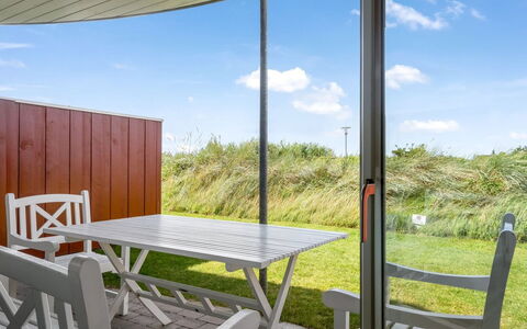 Keimo - 600M from the Sea: Plafond, Sol, Design Intérieur, Sol, Composite, Meubles, Recours, Hôtel, Conception, Daylighting