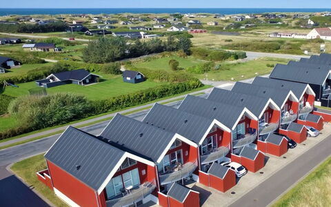 Keimo - 600M from the Sea: Plafond, Sol, Design Intérieur, Sol, Composite, Meubles, Recours, Hôtel, Conception, Daylighting