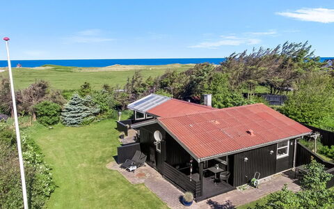 Henryette - 200M from the Sea: Maison, Domicile, Toit, Chalet, Lot Terre, Biens, Porche, Ombre, Siding, Cour