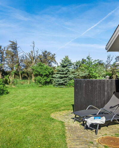 Henryette - 200M from the Sea