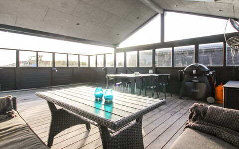 Nehat - 300M from the Sea: Plafond, Sol, Design Intérieur, Sol, Composite, Meubles, Recours, Hôtel, Conception, Daylighting