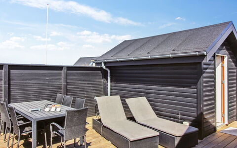 Nehat - 300M from the Sea: Plafond, Sol, Design Intérieur, Sol, Composite, Meubles, Recours, Hôtel, Conception, Daylighting