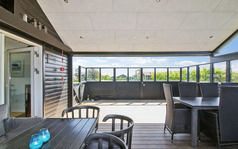 Nehat - 300M from the Sea: Meubles, Sol, Sol, Design Intérieur, Bois, Plafond, Parquet, Chaise, Table, Éclairage