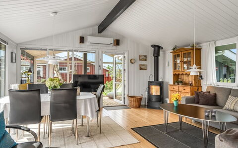 Hælf - 400M from the Sea: Bois, Domicile, Porte, Chalet, Salon, Porche, Plafond, Dur, Parquet