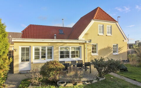 Adelina - 500M from the Sea: Maison, Domicile, Toit, Chalet, Lot Terre, Biens, Ferme, Village, Ferme