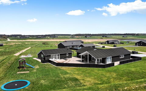 Fegge - 1.5Km from the Sea: Chalet, Jardin, Siding, Batiments Jardin, Ombre, Cour, Arrière-Cour, Pelouse, Ferme, Aménagement Paysager