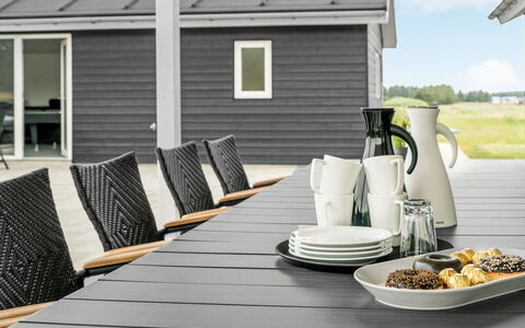 Fegge - 1.5Km from the Sea: Chalet, Jardin, Siding, Batiments Jardin, Ombre, Cour, Arrière-Cour, Pelouse, Ferme, Aménagement Paysager