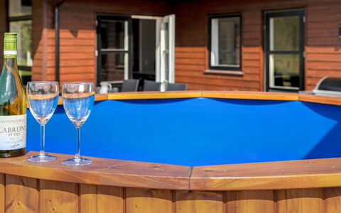 Moreen - 1.5Km from the Sea: Loisir, Piscine, Composite, Des Loisirs, Tache De Bois, Dur, Mobilier De Jardin, Arrière-Cour, Plastique, Eco Hôtel