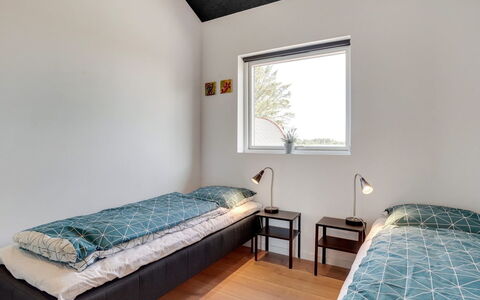 Moreen - 1.5Km from the Sea: Mur, Bois, Sol, Sol, Plafond, Chambre, Design Intérieur, Domicile, Lit, Pièce