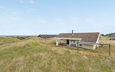Viktoria - 400M from the Sea