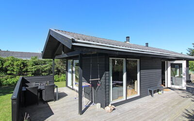 Eyer - 800M from the Sea