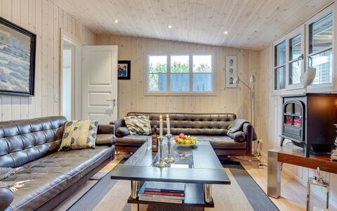 Janakij - 475M from the Sea: Meubles, Canapé, Design Intérieur, Bois, Salon, Plafond, Sol, Pièce, Domicile, Éclairage