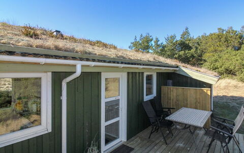 Taina - 1.1Km from the Sea: Maison, Domicile, Porte, Toit, Chalet, Biens, Jardin, Ombre, Siding, Cour
