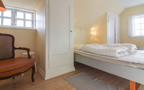 Fania - 200M from the Sea: Lit, Sol, Mur, Sol, Chambre, Design Intérieur, Bois, Plafond, Meubles, Pièce