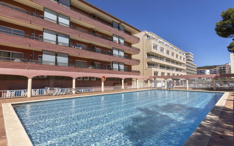 Salines Xvii: Appartement, Composite, Condominium, Piscine, Usage Mixte, Hôtel, Balcon, Ville Resort, Recours