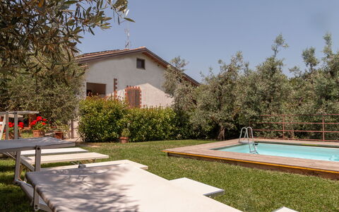 Residenza la Casuccia: Piscine, Domicile, Arrière-Cour, Biens, Jardin, Mobilier De Jardin, Recours, Ferme, Hacienda, Cour
