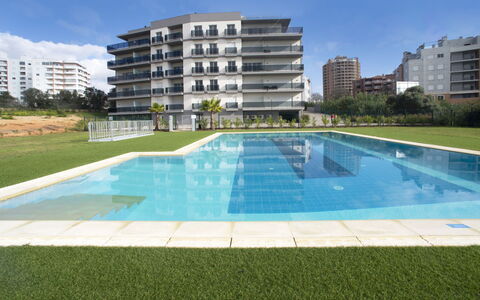 Emerson Plaza: L'Eau, Plante, Ciel, Bâtiment, Jour, Propriété, Piscine, Bleu Azur, Architecture, Rectangle