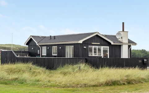 Helma - 200M from the Sea: Bois, Maison, Chalet, Domicile, Toit, Zone Rurale, Siding, Cabane En Rondins, Batiments Jardin, Dur