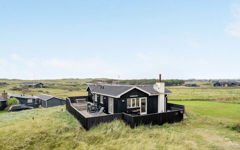 Helma - 200M from the Sea: Bois, Maison, Chalet, Domicile, Toit, Zone Rurale, Siding, Cabane En Rondins, Batiments Jardin, Dur