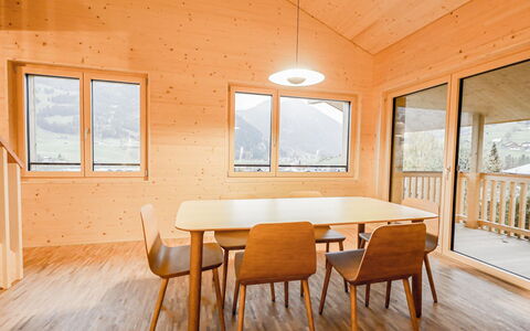 Weisshorn (Og + Dg Südwest): Table, Meubles, Propriété, Fenêtre, Bois, Chaise, Design Intérieur, Sol, Tache De Bois