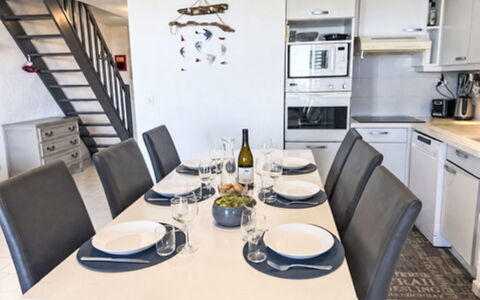 Terre Marine: Meubles, Mobilier De Jardin, Chaise, Jardin, Tache De Bois, Pelouse, Dur, Ombre, Arrière-Cour