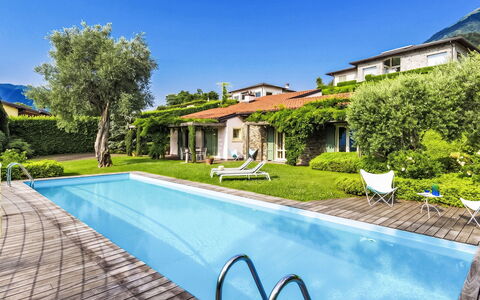 Villa Ulivo: Bleu, Piscine, Recours, Loisir, Eco Hôtel, Mobilier De Jardin, Villa, Ville Resort, Hôtel, Balancelle