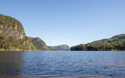 Solbu: Bleu, L'Eau, Ressources En Eau, Plan D'Eau, Montagnes Relief, Montagne, Paysage Naturel, Cours D'Eau, Colline, Montagnes