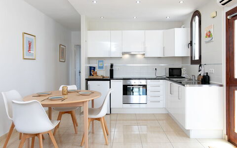 Perla del Mar: Meubles, Design Intérieur, Cuisine, Sol, Comptoir, Sol, Appareil De Cuisine, Principaux Appliance, Bois, Cabinetry