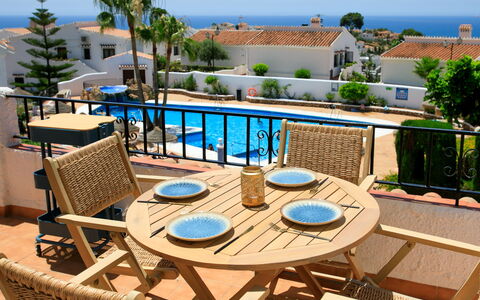 Perla del Mar: Meubles, Mobilier De Jardin, Chaise, Recours, Ombre, Balcon, Piscine, Eco Hôtel, Hôtel, Plante D'Appartement