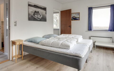 Solmaz - 3.5Km from the Sea: Mur, Lit, Chambre, Bois, Meubles, Design Intérieur, Sol, Sol, Plafond, Drap De Lit