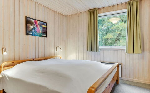 Harthwik - 1Km from the Sea: Lit, Mur, Chambre, Bois, Sol, Design Intérieur, Sol, Plafond, Drap De Lit, Literie