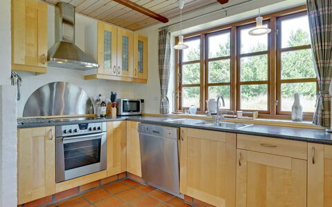 Siegried - 2.2Km from the Sea: Cuisine, Meubles, Comptoir, Cabinetry, Bois, Design Intérieur, Appareil De Cuisine, Sol, Principaux Appliance, Pièce