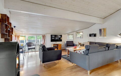 Asdis - 2.8Km from the Sea: Canapé, Design Intérieur, Meubles, Salon, Sol, Bois, Plafond, Sol, Pièce