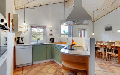 Asdis - 2.8Km from the Sea