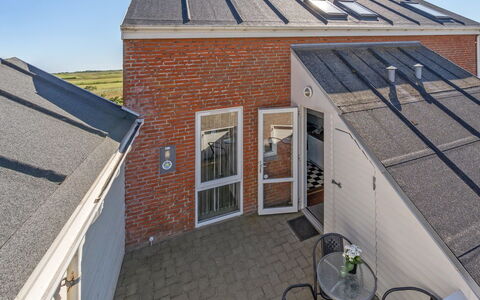 Maura - 2.3Km from the Sea: 