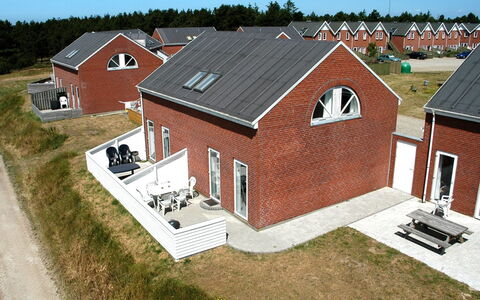 Maura - 2.3Km from the Sea: Bâtiment, Maison, Fenêtre, Domicile, Toit, Zone Résidentielle, Arbuste, Chalet, Lot Terre