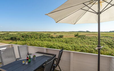 Maura - 2.3Km from the Sea