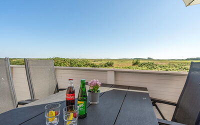 Maura - 2.3Km from the Sea