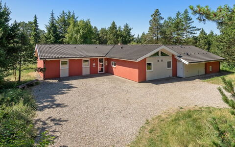 Mojag - 1Km from the Sea: Herbe, Arbuste, Maison, Jardin, Domicile, Chalet, Lot Terre, Pelouse, Couverture De Sol