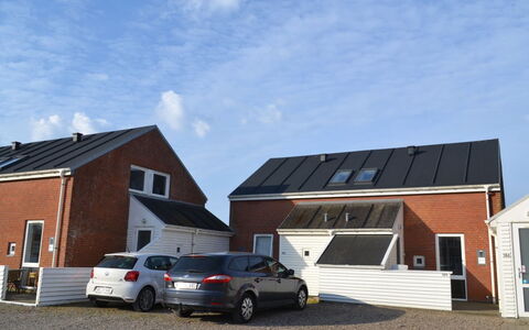 Auti - 2.3Km from the Sea: Herbe, Maison, Toit, Chalet, Domicile, Arbuste, Ferme, Lot Terre, Zone Rurale