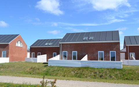 Auti - 2.3Km from the Sea: Herbe, Maison, Toit, Chalet, Domicile, Arbuste, Ferme, Lot Terre, Zone Rurale