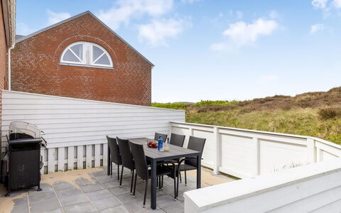 Aswith - 2.3Km from the Sea: Meubles, Bois, Design Intérieur, Sol, Sol, Chaise, Pièce, Plafond, Salon, Appartement