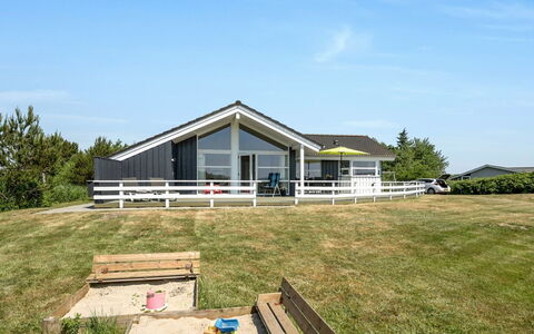 Chrisse - 550M from the Sea: Chalet, Cabanon, Cabane, Ferme, Prairie, Cabane, Grange, Cabane En Rondins, Batiments Jardin