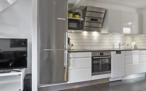 Alvild - 2.3Km from the Sea: Appareil De Cuisine, Cuisine, Principaux Appliance, Comptoir, Cabinetry, Sol, Électroménager, Meubles, Design Intérieur, Sol