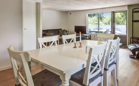 Kabbi - 2.6Km from the Sea: Bâtiment, Maison, Fenêtre, Domicile, Toit, Zone Résidentielle, Arbuste, Chalet, Lot Terre