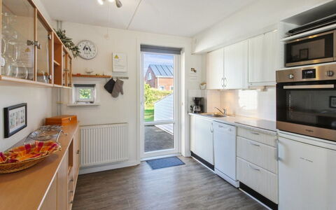 Mahena - 2.3Km from the Sea: Cuisine, Principaux Appliance, Comptoir, Sol, Appartement, Cabinetry, Appareil De Cuisine, Meubles, Domicile, Sol
