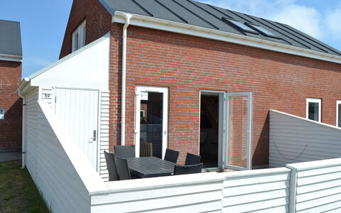 Mahena - 2.3Km from the Sea: Mur, Toit, Siding, Domicile, Maison, Zone Résidentielle, Composite, Brickwork, Chalet, Brique
