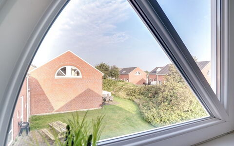 Herward - 2.3Km from the Sea
